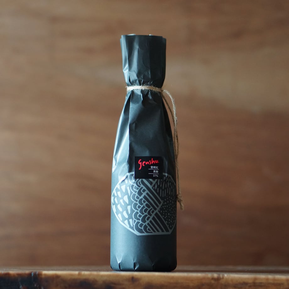 genshu. 宮崎紅 37度 720ml